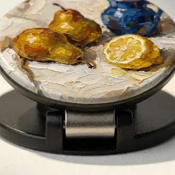 Still Life Grip Stand, close-up of the finish