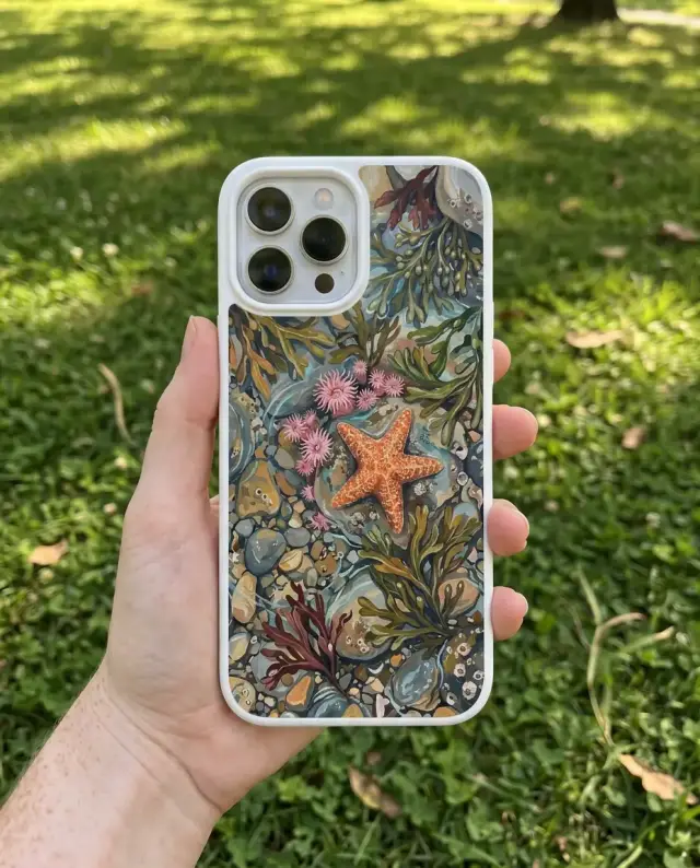 Tidepool Case, in use